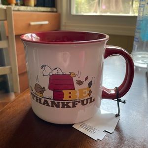 Peanuts snoopy be thankful mug